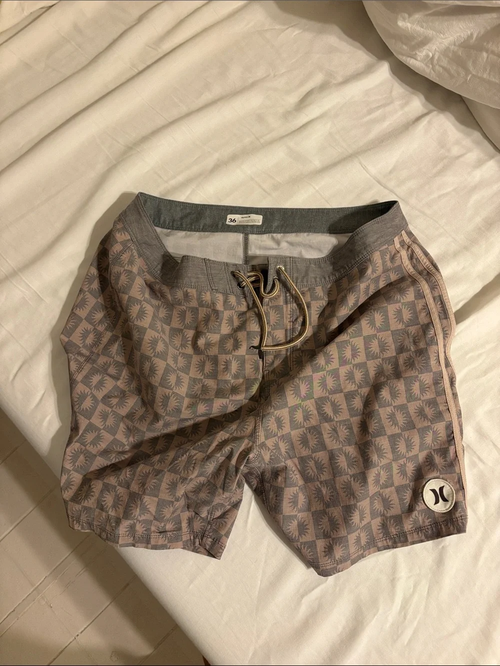 Hurley Men's Taupe & Gray Patterned Board Shorts